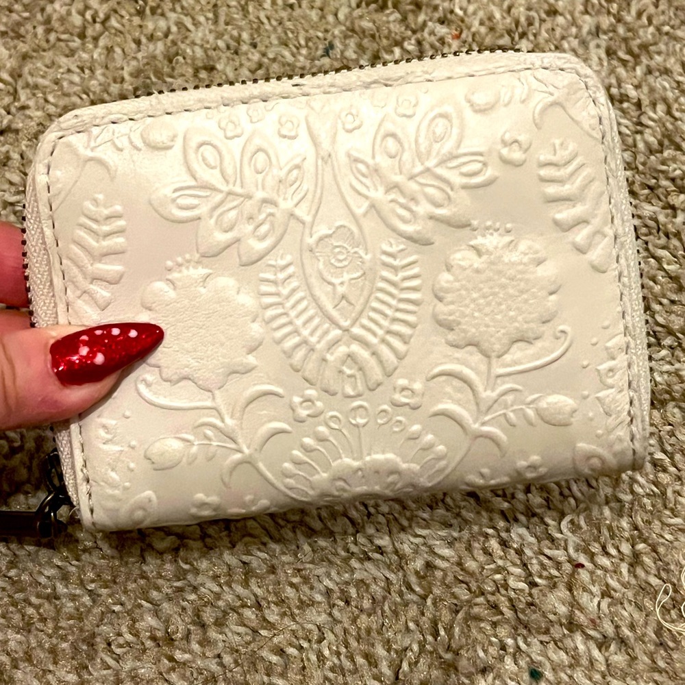 The Sak Iris Medium Embossed Authentic Leather Wa… - image 1